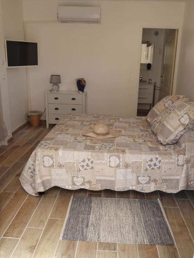 Le Jardin Des Selves Bed & Breakfast Draguignan Ngoại thất bức ảnh